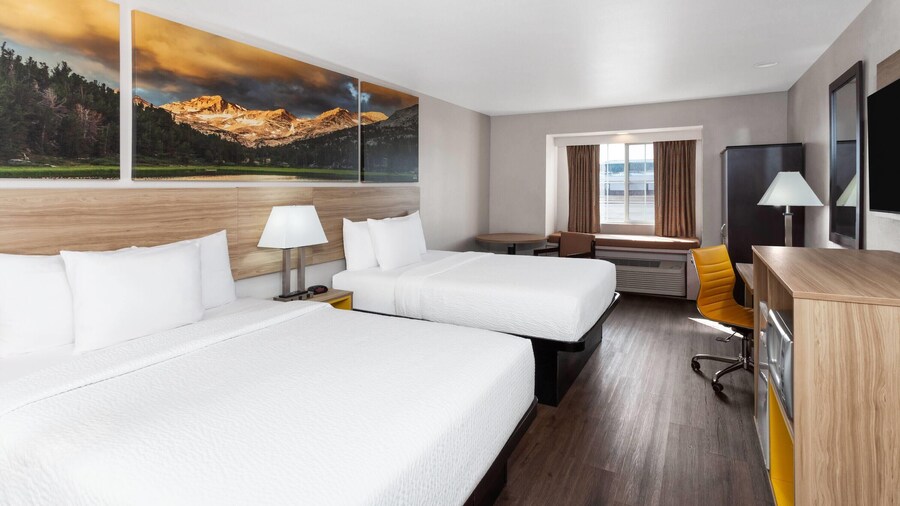 Days Inn & Suites by Wyndham Spokane Airport Airway Heights