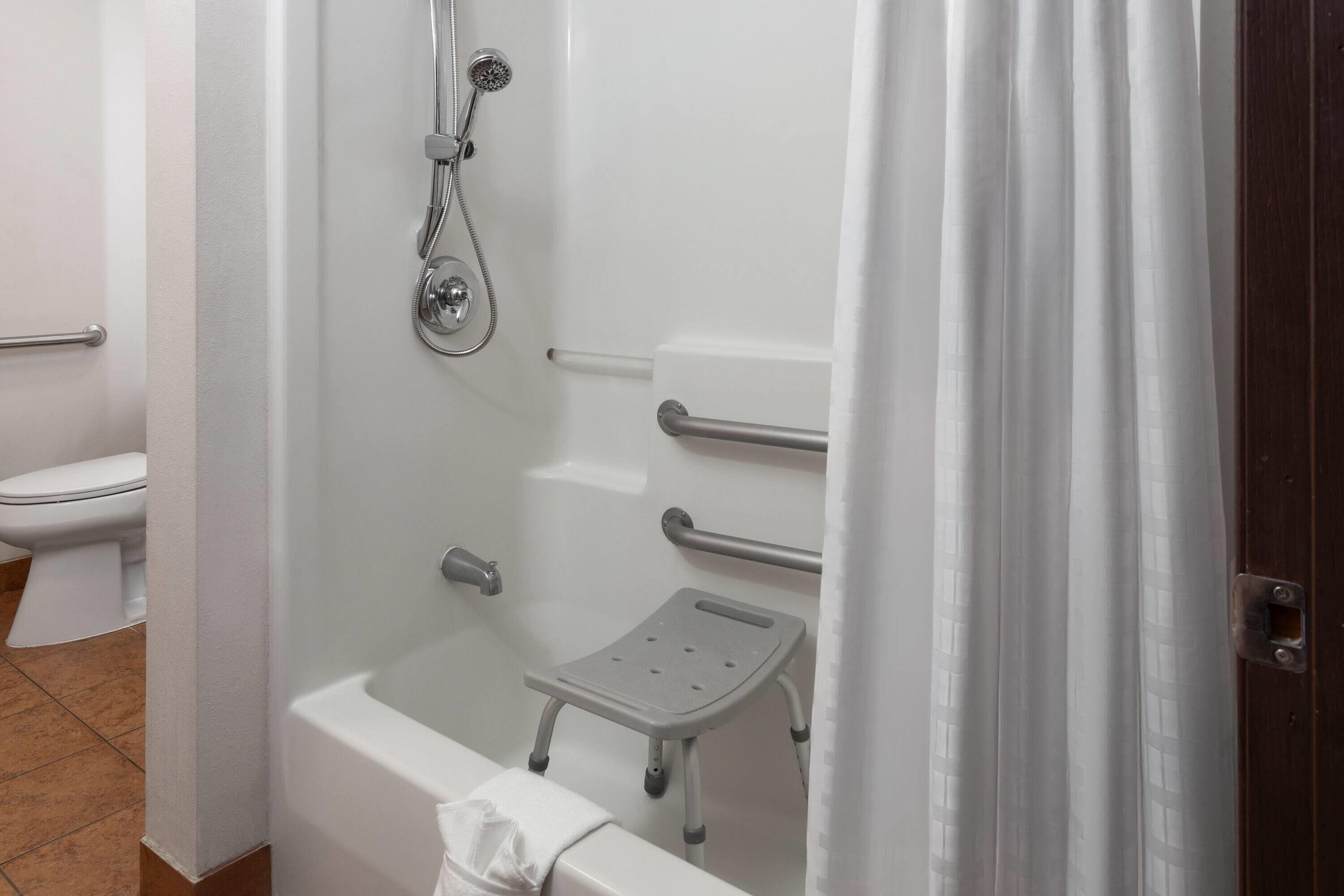 Room, 1 Queen Bed, Accessible, Non Smoking | Accessible bathroom