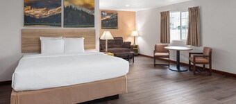 Days Inn & Suites by Wyndham Spokane Airport Airway Heights