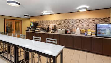 Tägliches inbegriffenes Frühstück zum Mitnehmen