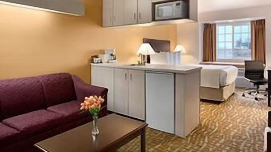 Days Inn & Suites by Wyndham Spokane Airport Airway Heights