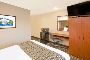 In-room safe, desk, iron/ironing board, free WiFi