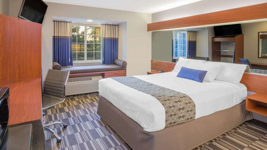 Microtel Inn & Suites by Wyndham Manistee