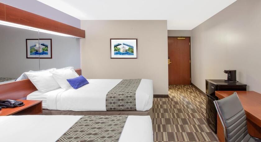 In-room safe, desk, iron/ironing board, free WiFi