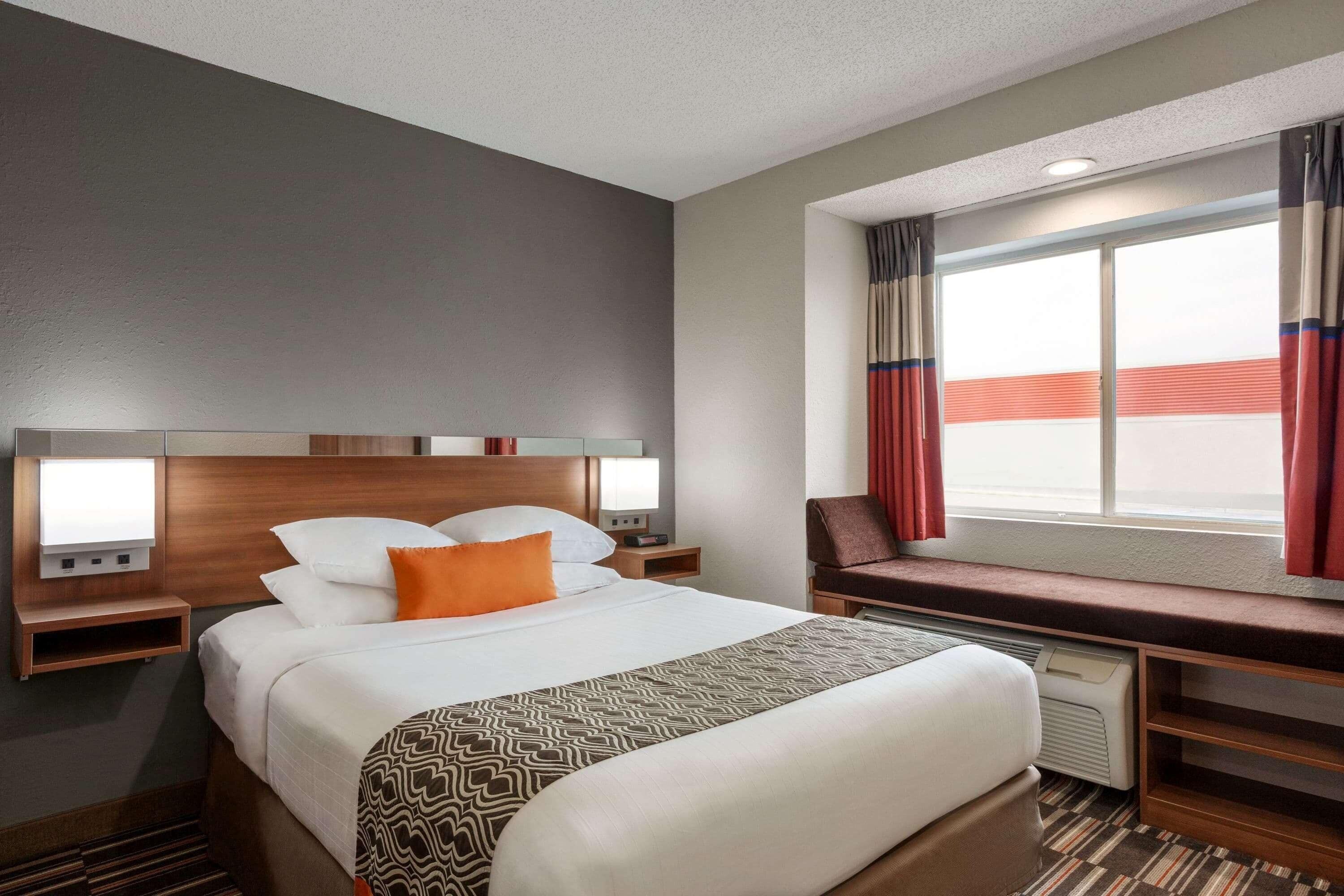 In-room safe, desk, iron/ironing board, free WiFi