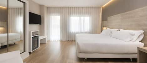 Minibar, in-room safe, desk, blackout curtains