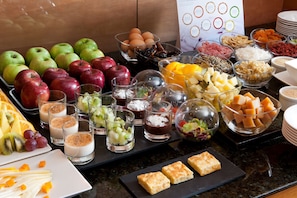 Daily buffet breakfast for a fee