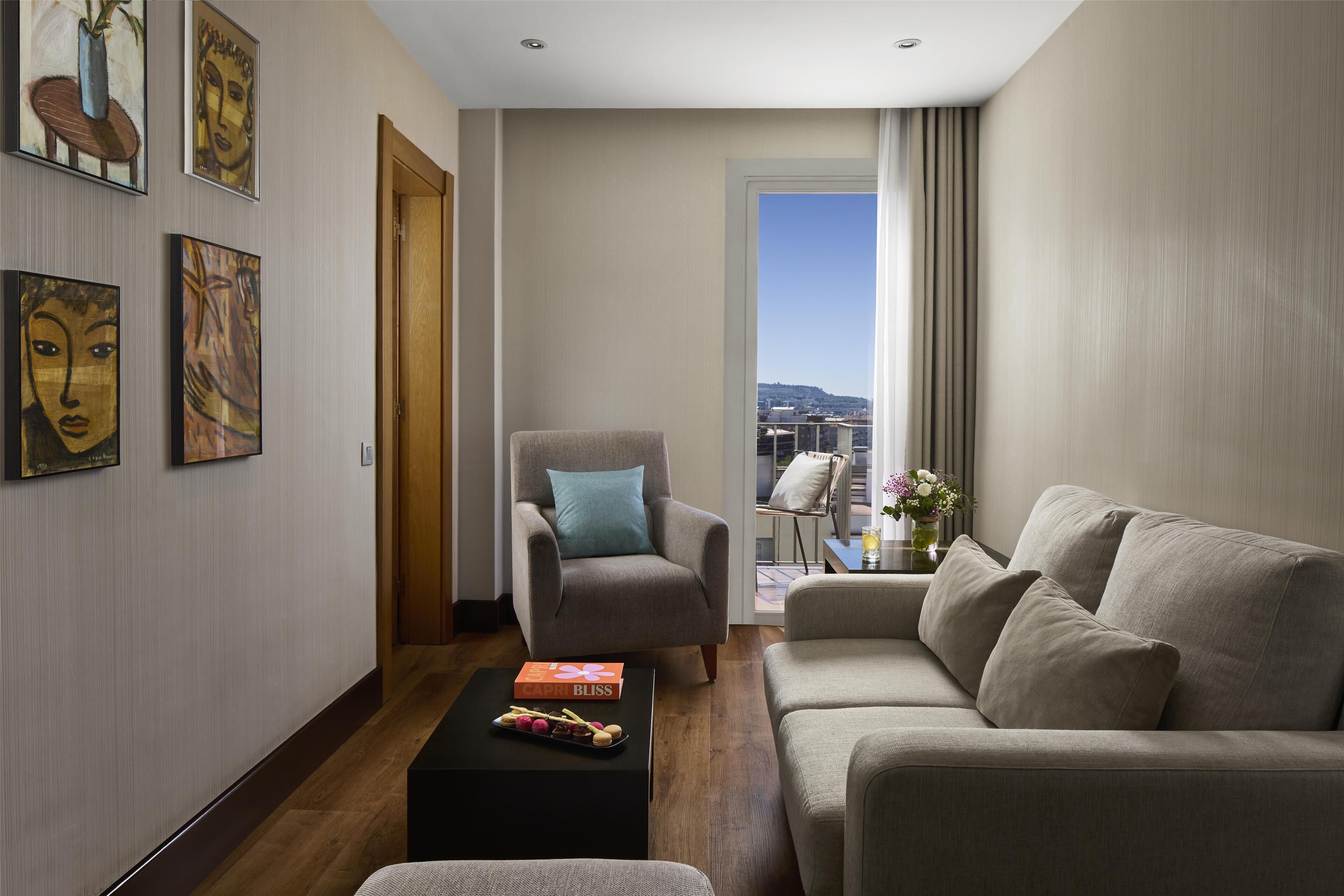 1 habitación, minibar, caja de seguridad en la habitación y escritorio 