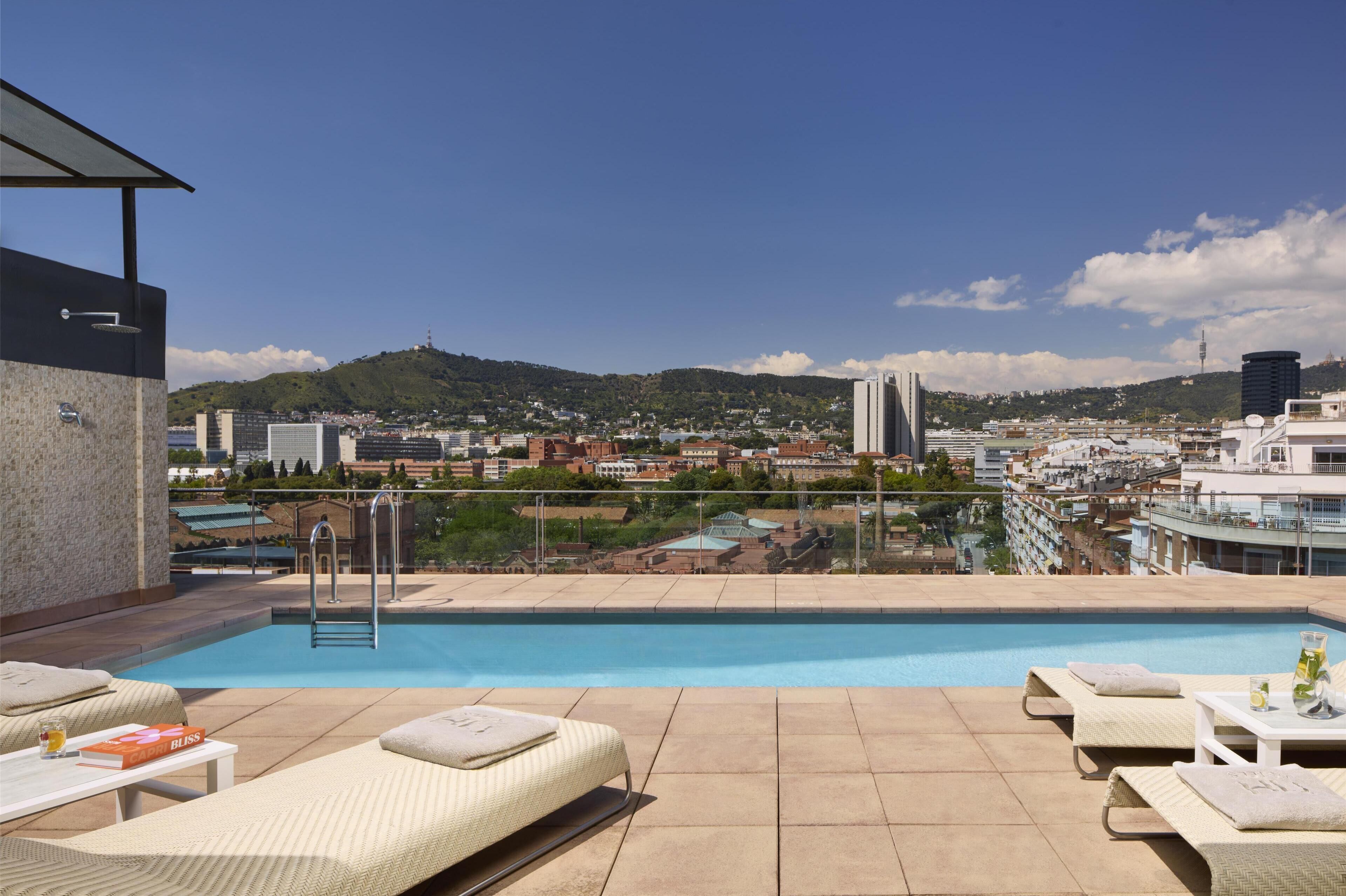 Außenpool, Liegestühle