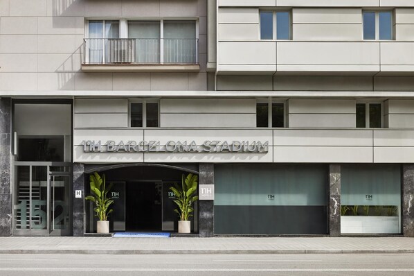 Exterior - NH Barcelona Stadium (Barcelona)