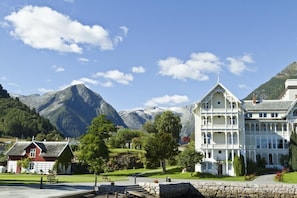Exterior - Kvikne's (Balestrand)