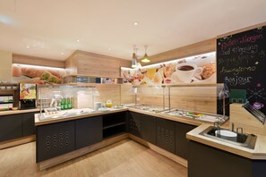 Daily buffet breakfast (EUR 19 per person)