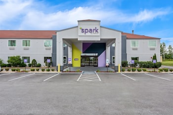 Spark by Hilton Oak Forest