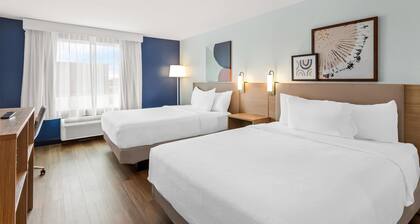 Spark by Hilton Oak Forest