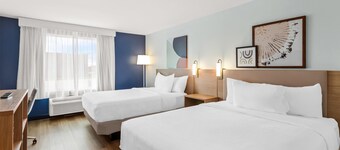 Spark by Hilton Oak Forest