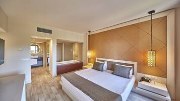 Minibar, coffres-forts dans les chambres, bureau, Wi-Fi gratuit