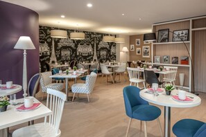 Daily buffet breakfast (EUR 15 per person)