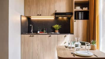 Appartement, 1 chambre | Cuisine privée | Réfrigérateur, micro-ondes, plaque de cuisson, lave-vaisselle