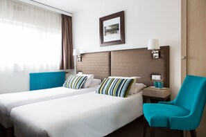 Classic Twin Room | Minibar, desk, soundproofing, iron/ironing board - Hotel Lille Europe (Lille)