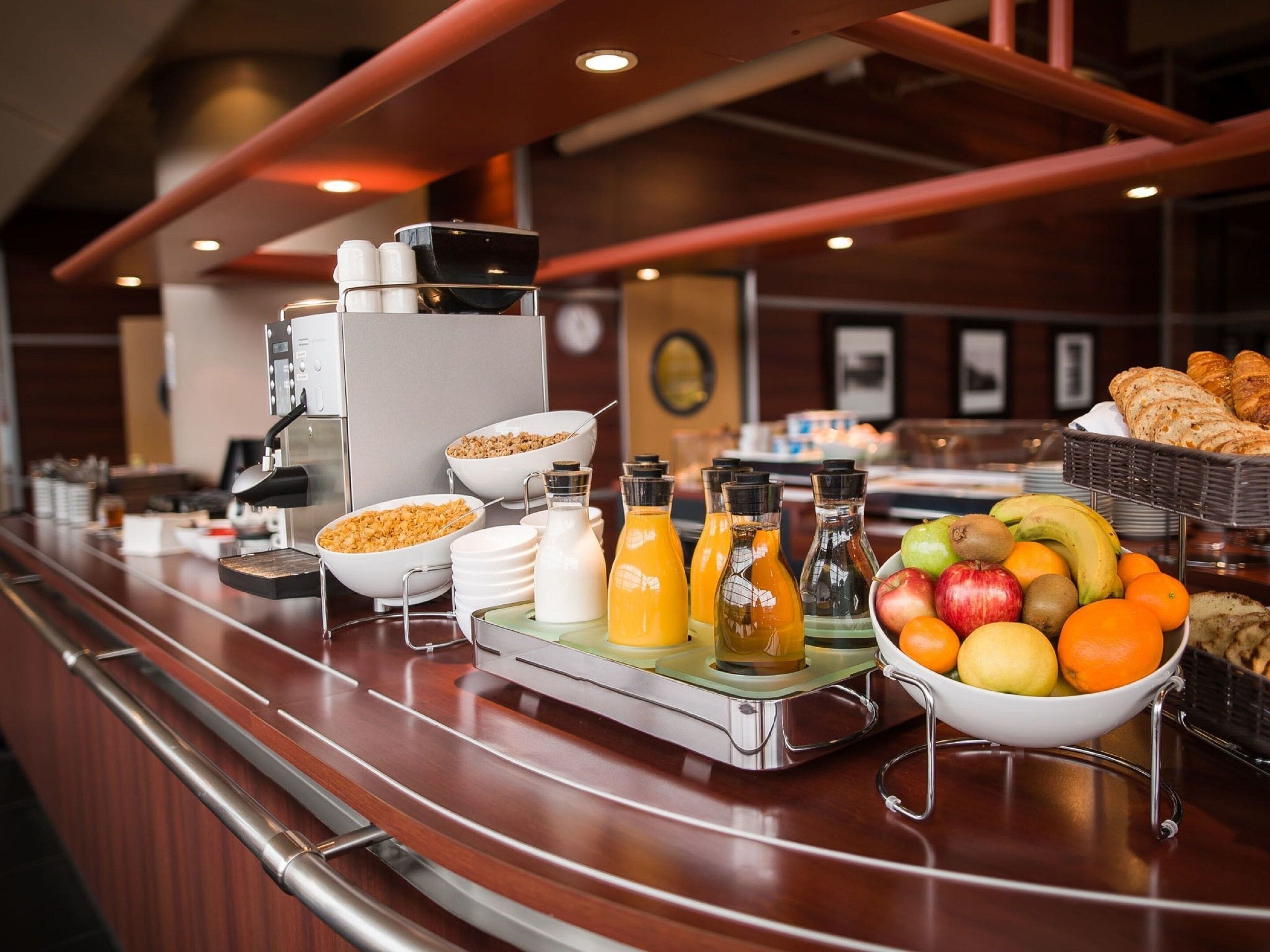 daily continental breakfast (eur 13.50 per person)