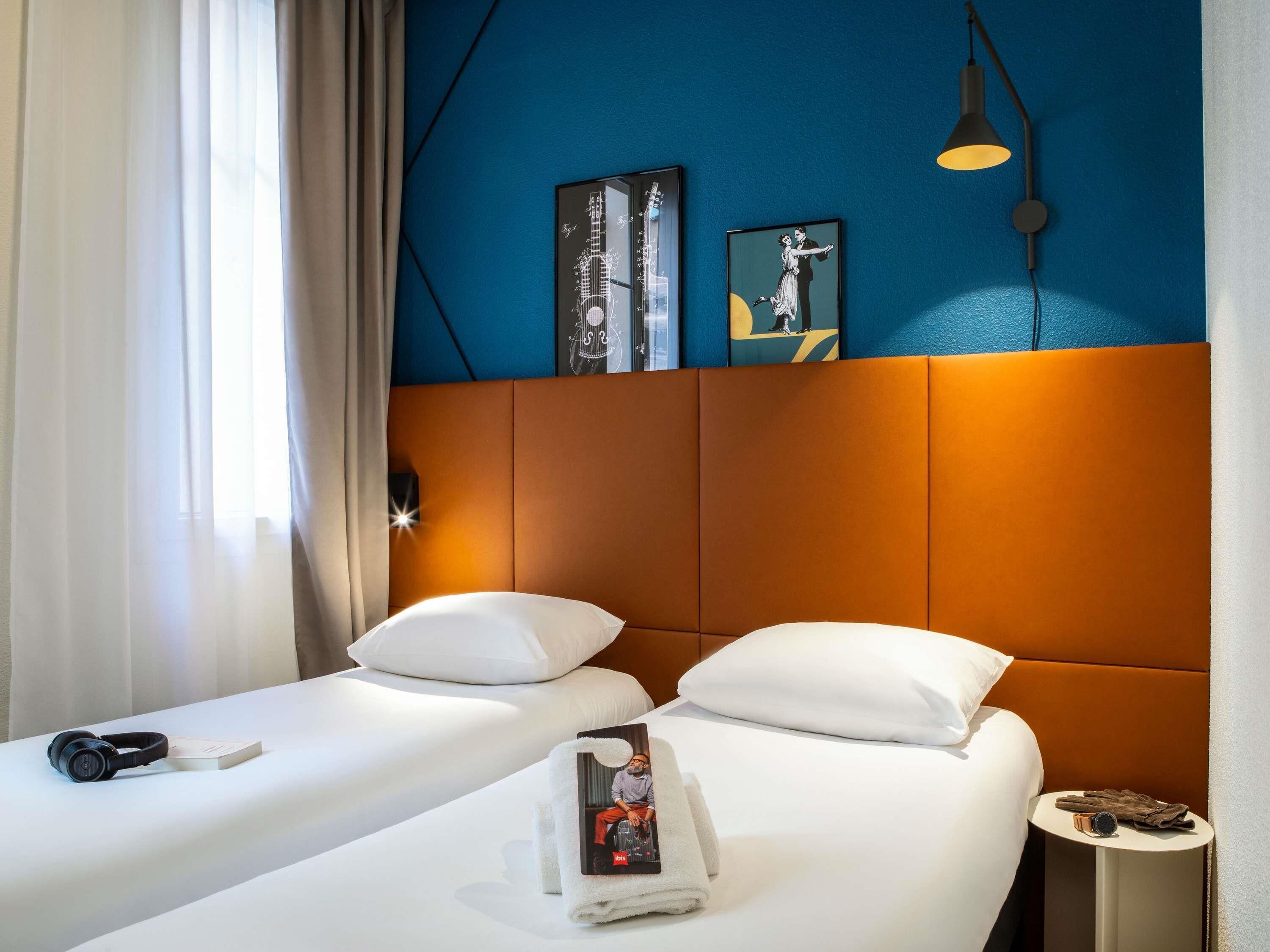 Standard Room, 2 Single Beds | Premium bedding, in-room safe, desk, soundproofing