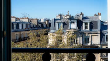 Literie de qualité supérieure, coffres-forts dans les chambres, bureau