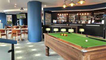 Bar (in der Unterkunft)