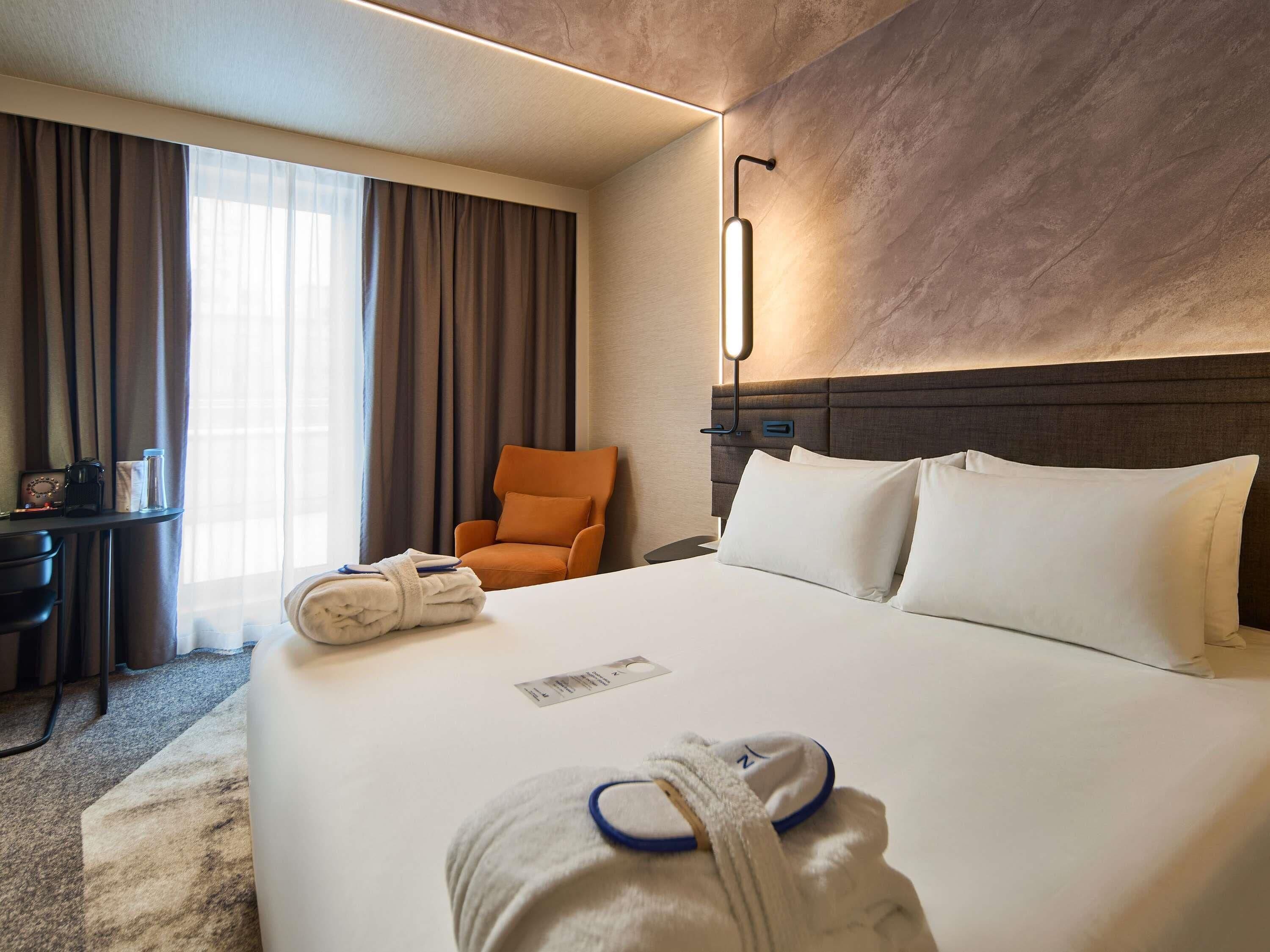 Executive Room, 1 Double Bed, Balcony | In-room safe, desk, blackout drapes, soundproofing