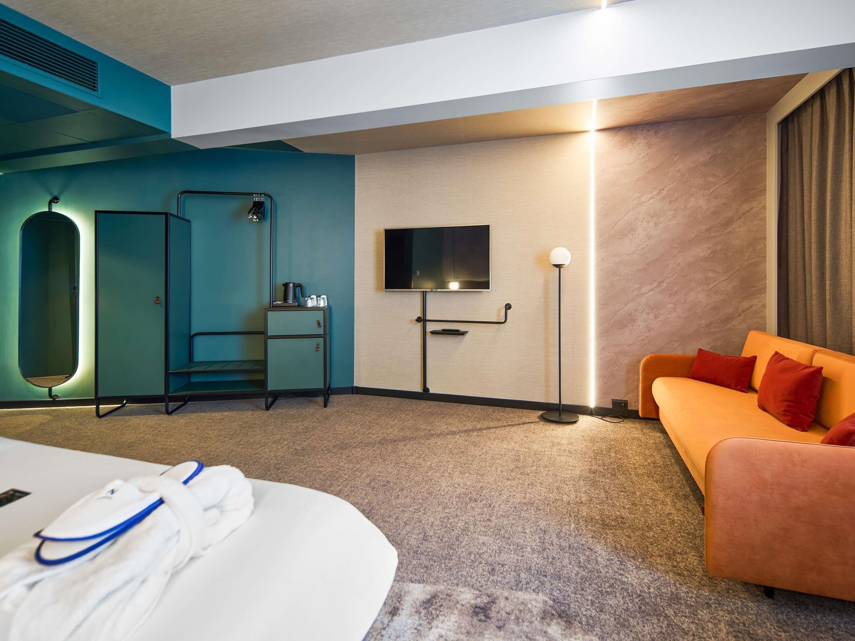 Family Room, 1 Double Bed with Sofa bed (Executive) | In-room safe, desk, blackout drapes, soundproofing