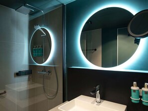 Eco-friendly toiletries, hair dryer, towels, soap - Novotel Praha Wenceslas Square (Prague)