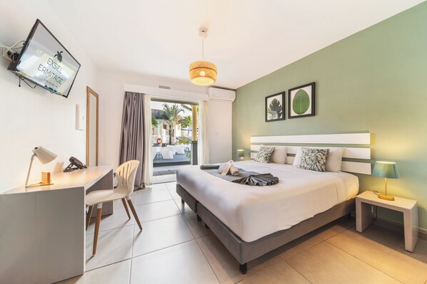 Standard Room | In-room safe, soundproofing, free cribs/infant beds, free WiFi - Hôtel Exsel Ermitage (Saint-Paul)