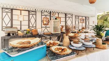 Daily buffet breakfast (EUR 14 per person)