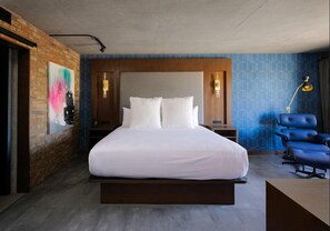 Signature Suite | 1 bedroom, premium bedding, pillowtop beds, in-room safe