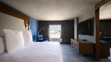 Signature Suite | Premium bedding, pillowtop beds, in-room safe, desk