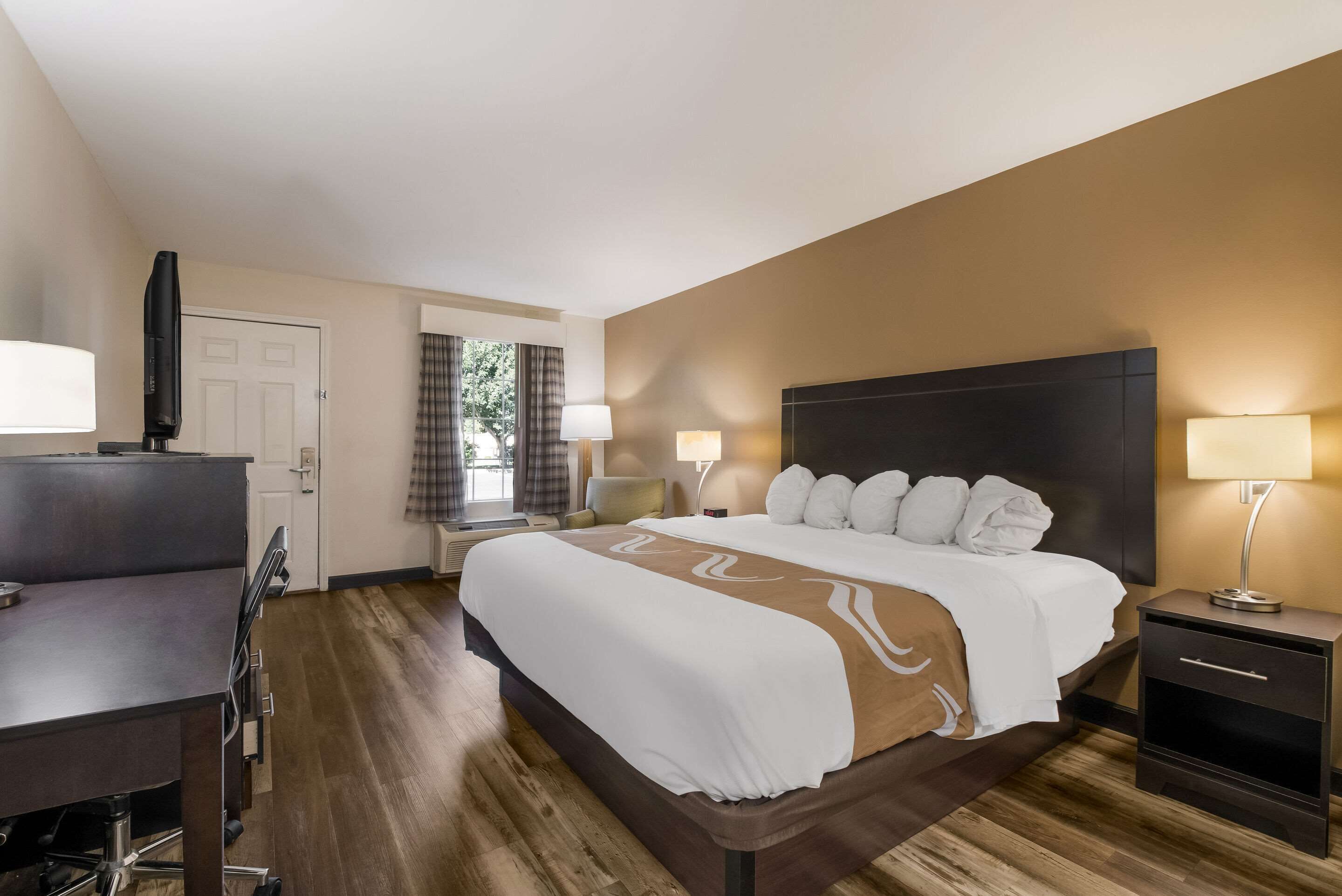 Quality Inn Decherd / Winchester