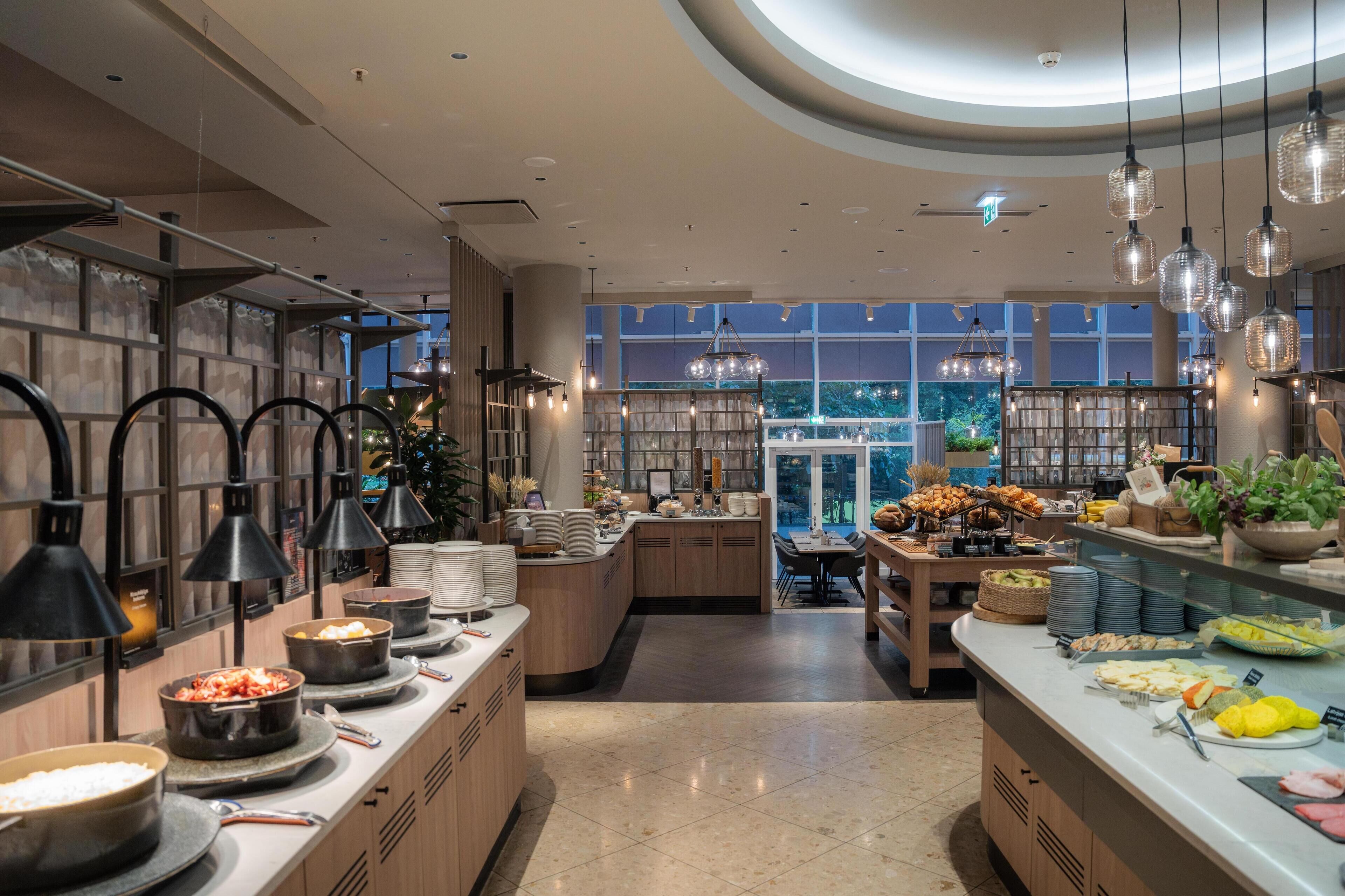 Daily buffet breakfast (EUR 22 per person)