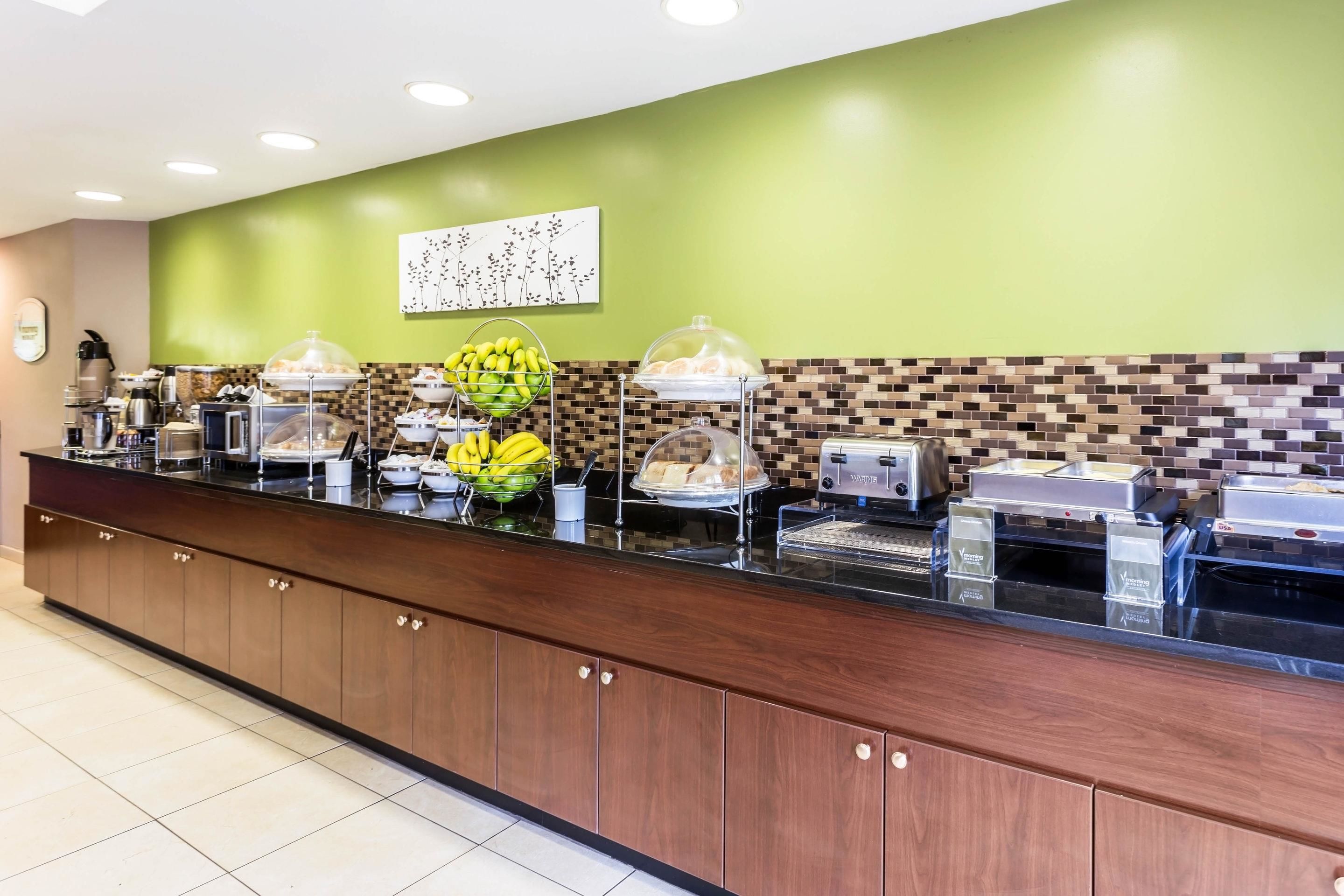 free continental breakfast