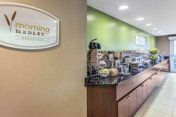 Free continental breakfast at Sleep Inn Charleston - West Ashley