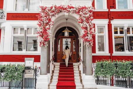 Exterior. Althoff St. James's Hotel & Club London