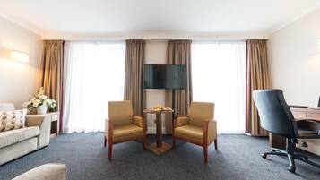 Desk, blackout drapes, iron/ironing board, free WiFi