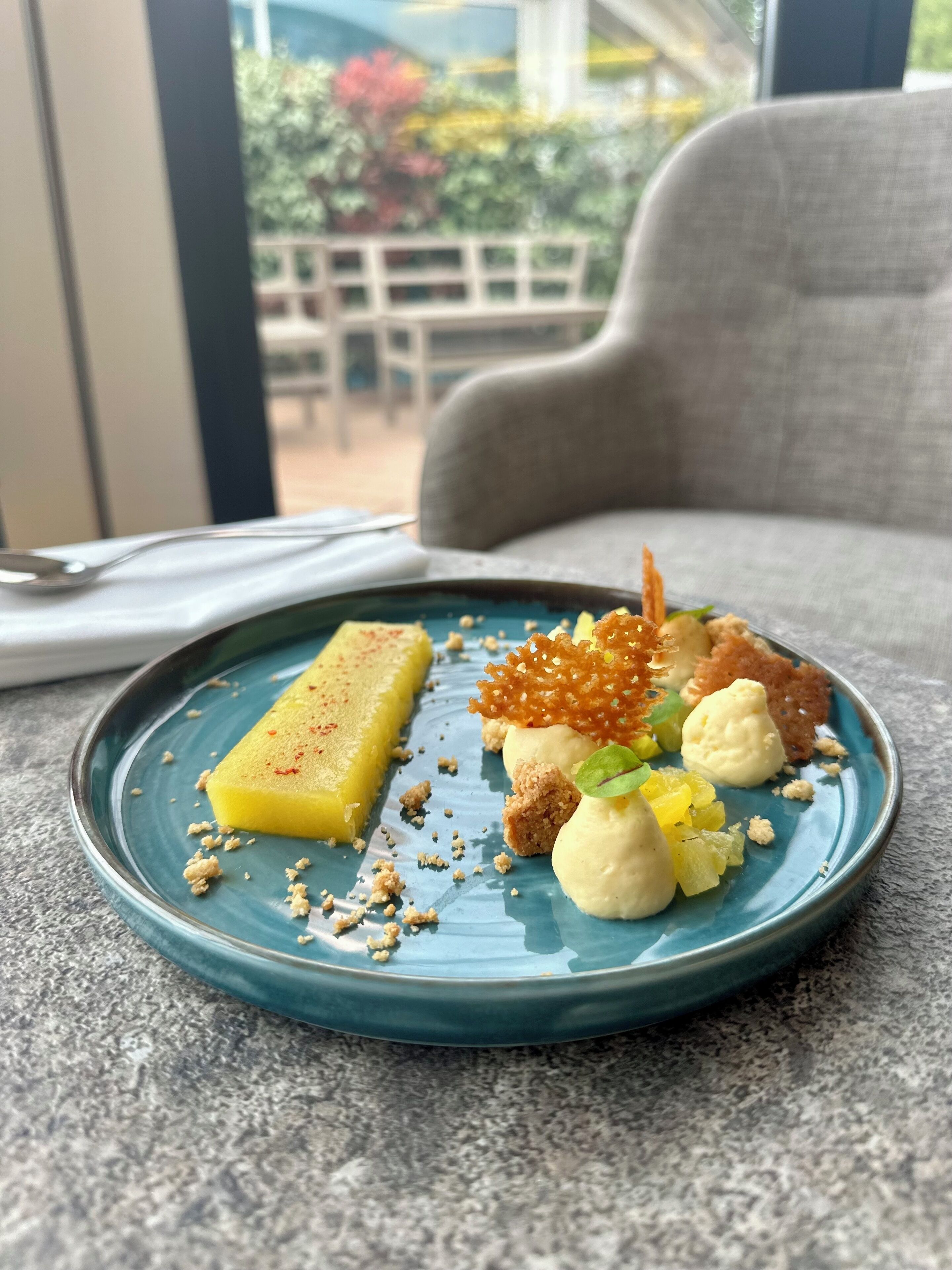 Comida y bebida