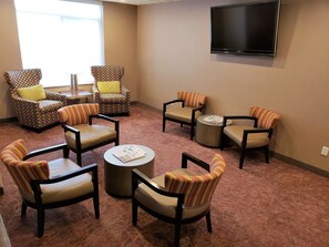 Interior - Holiday Inn Express Portland West/Hillsboro by IHG (Hillsboro)