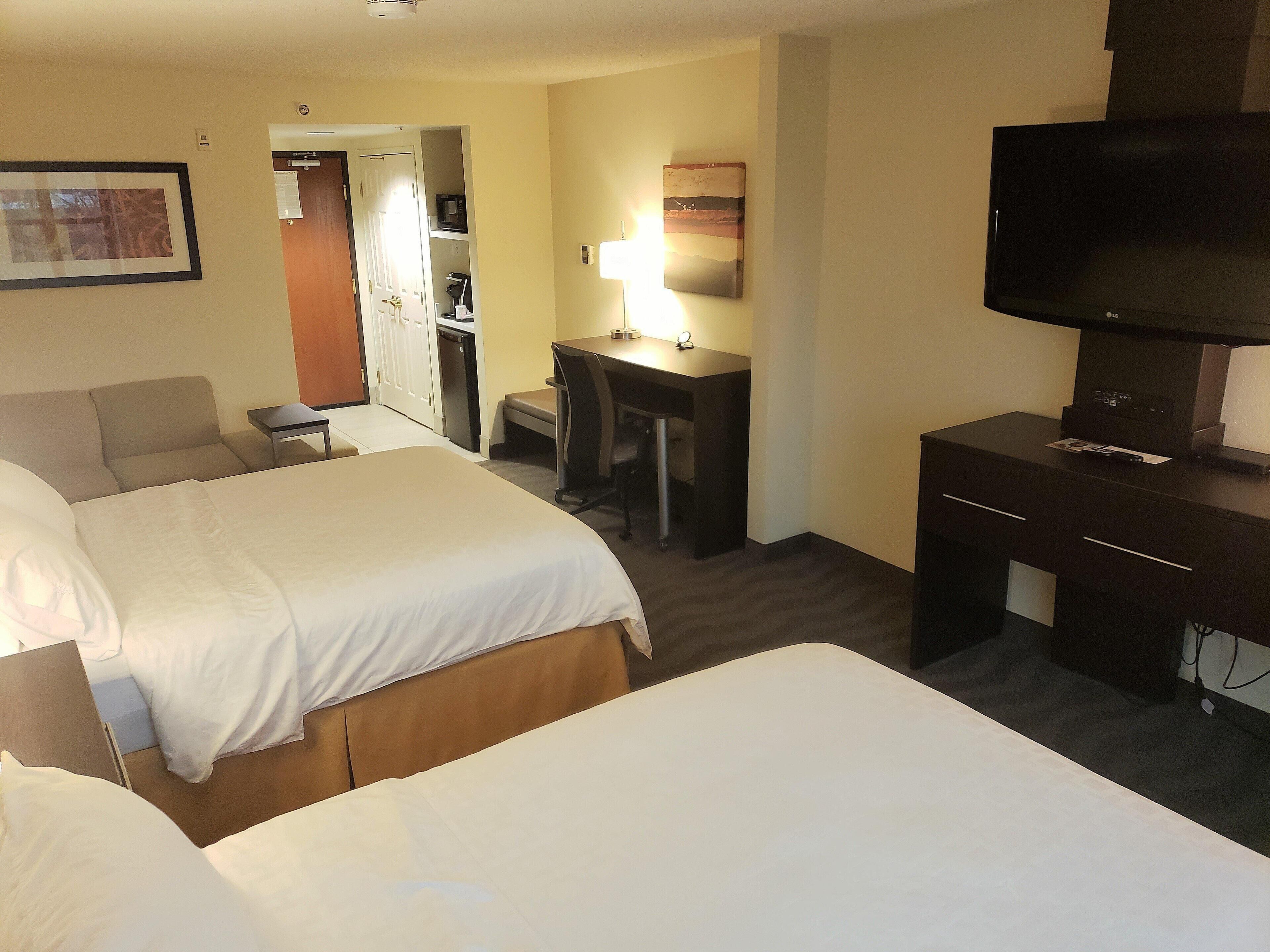 In-room safe, desk, laptop workspace, blackout drapes
