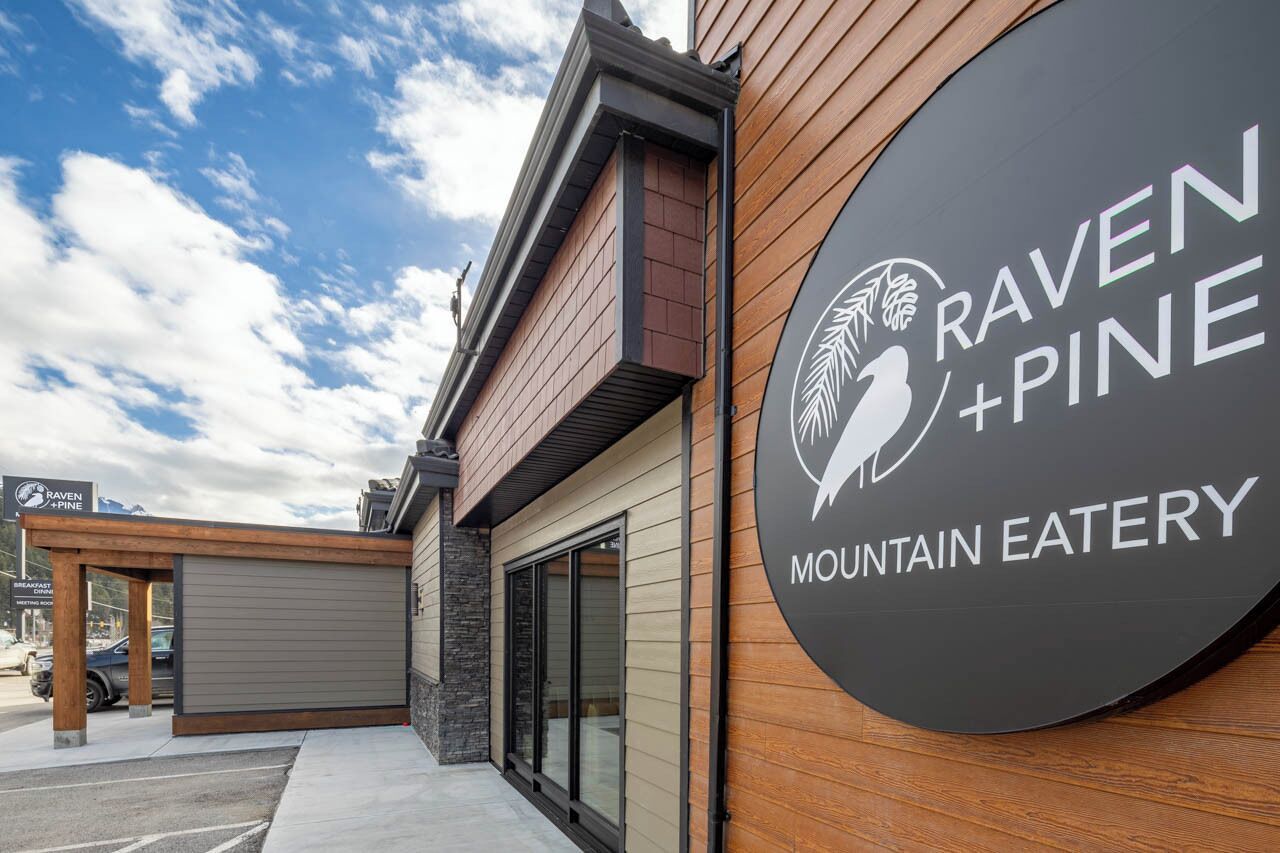 Breakfast, lunch, dinner served; American cuisine 