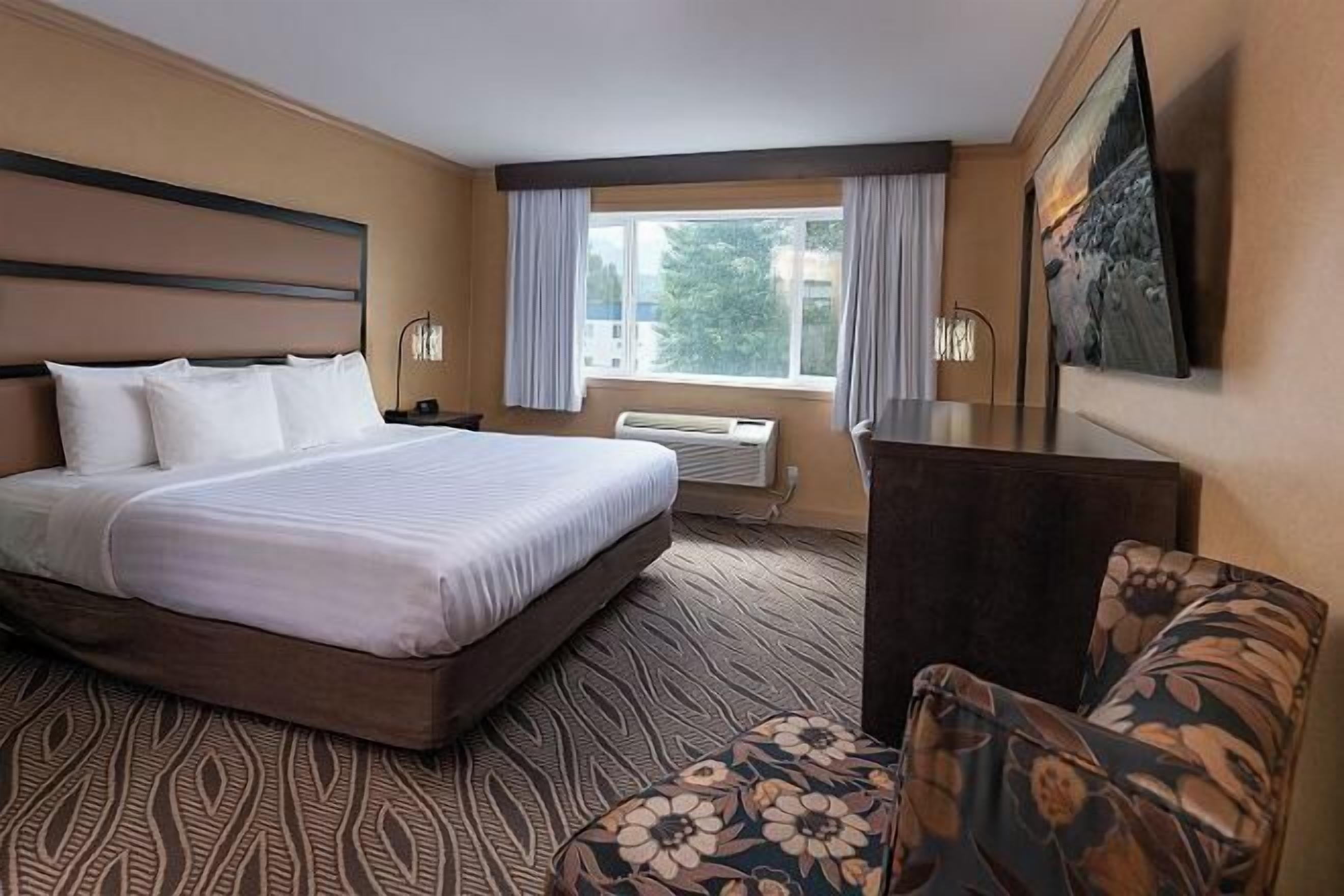 Zimmersafe, Schreibtisch, schallisolierte Zimmer, Bügeleisen/Bügelbrett