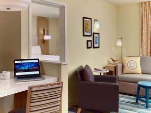 Egyptian cotton sheets, premium bedding, pillow-top beds, desk - Sonesta ES Suites Auburn Hills Detroit (Auburn Hills)