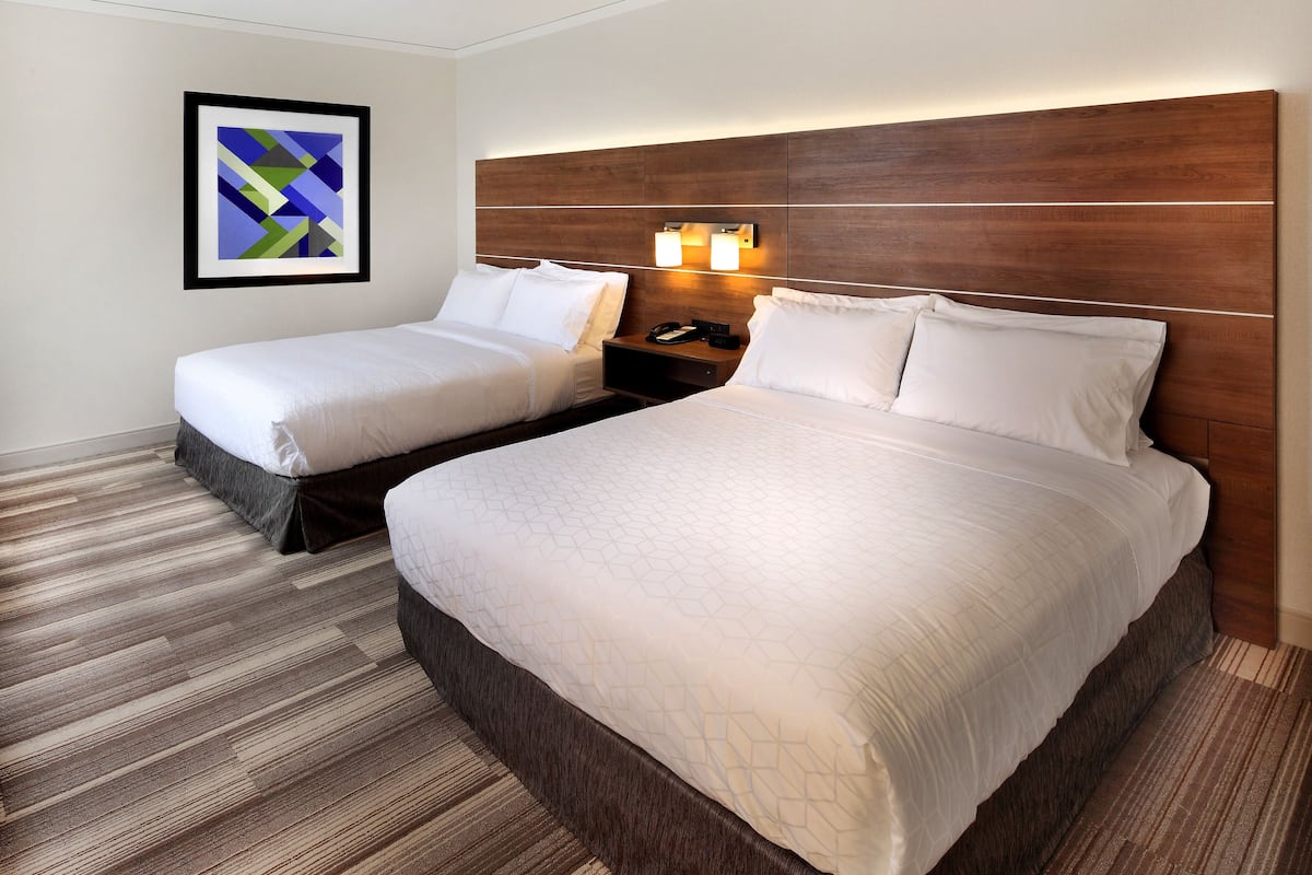 1 bedroom, in-room safe, desk, blackout curtains