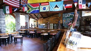 Bar (en el alojamiento)