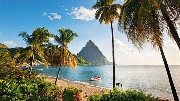 Superior Piton View  | Vistas a la montaña