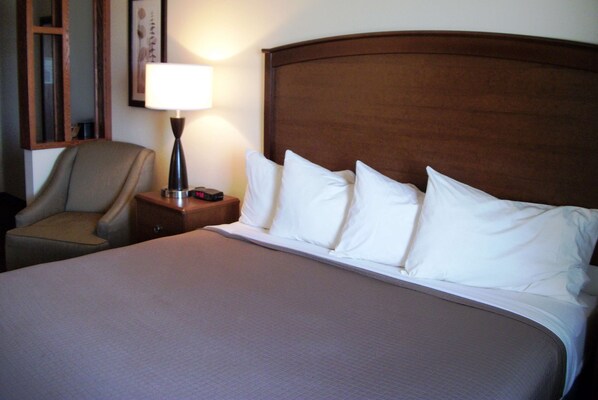 Suite, 1 King Bed, Non Smoking | Desk, blackout curtains, iron/ironing board, rollaway beds